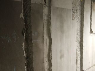 水、电管开槽施作