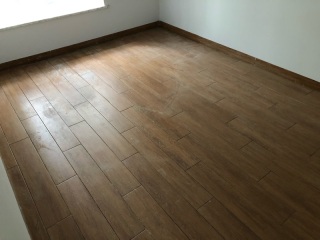 地砖铺贴及地面找平施作