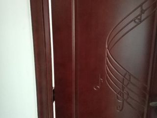 成品门及墙纸铺贴