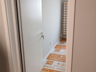 成品门及墙纸铺贴