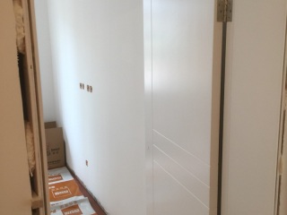 成品门及墙纸铺贴