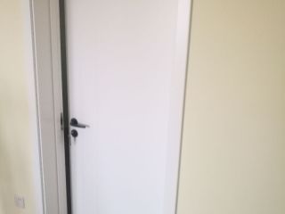 成品门及墙纸铺贴