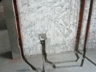 水、电管开槽施作