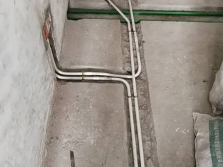 水、电管开槽施作