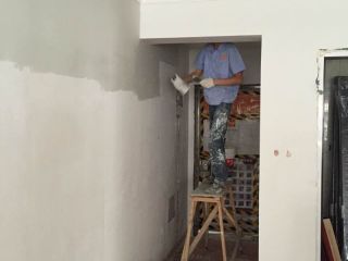 墙、顶面腻子批嵌