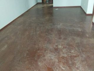 实木复合地板铺设