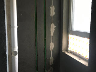 水、电管开槽施工