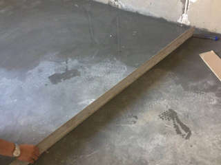 地砖铺贴及地面找平施作