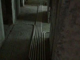 强、弱电路穿线施作