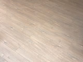 木地板铺设