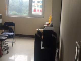 地砖铺贴及地面找平施作