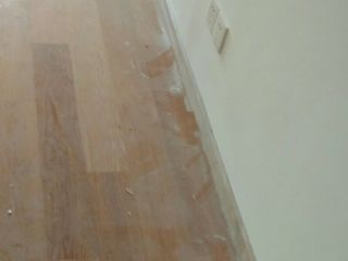 套装门、踢脚线安装