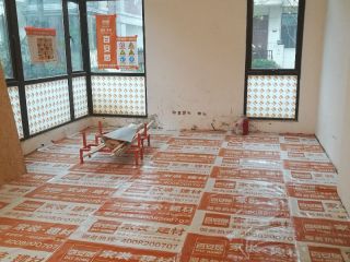 地砖铺贴及地面找平施作