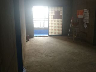 地砖铺贴及地面找平施作