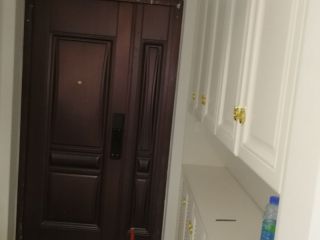 成品门及墙纸铺贴