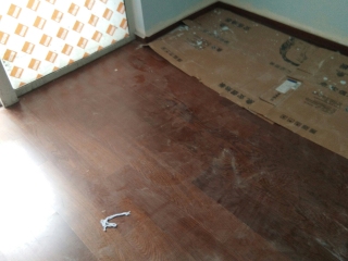 实木复合地板铺设
