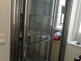 成品门及墙纸铺贴