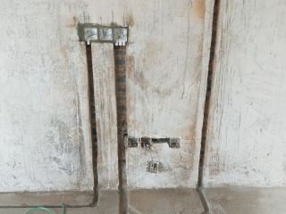 水、电管开槽施作