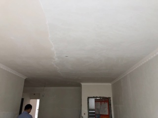 墙、顶面腻子批嵌