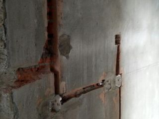 水、电管开槽施作