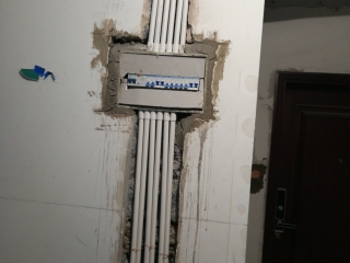 强、弱电路穿线施作