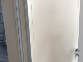 成品门及墙纸铺贴