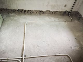 水、电管开槽施作