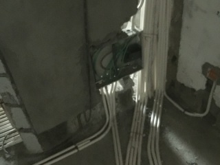 水、电管开槽施作