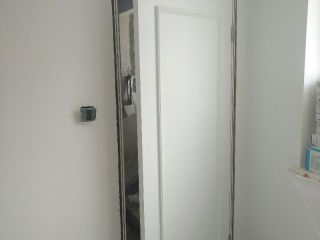 成品门及墙纸铺贴