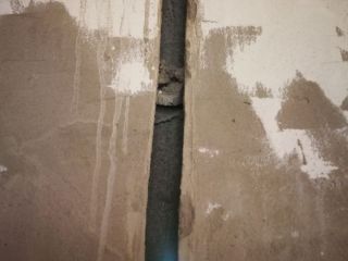 水、电管开槽施作
