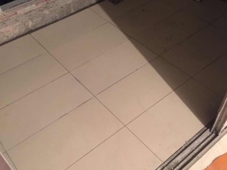地砖铺贴及地面找平施作