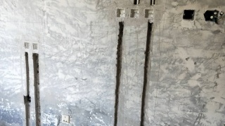 水、电管开槽施作