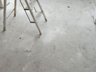 地砖铺贴及地面找平施作