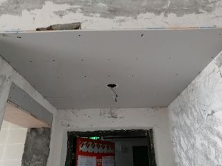 石膏板吊顶施作