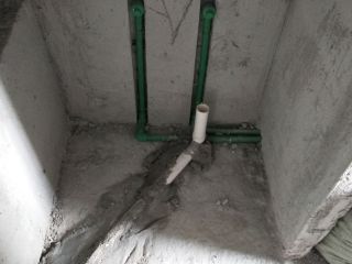水、电管开槽施工
