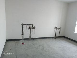 水、电管开槽施作
