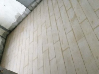 地砖铺贴及地面找平施作