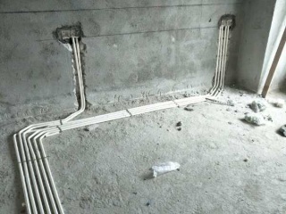 强、弱电路穿线施作