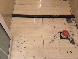 地砖铺贴及地面找平施作