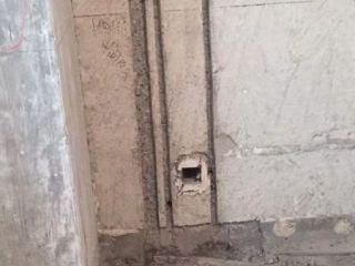 水、电管开槽施作