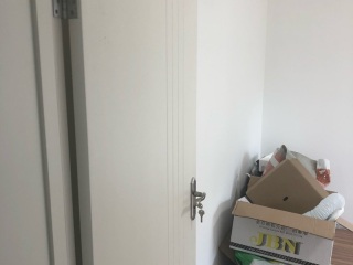 成品门及墙纸铺贴