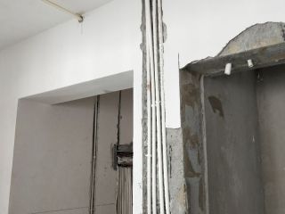 强、弱电路穿线施作