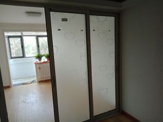 成品门及墙纸铺贴