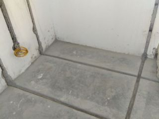水、电管开槽施作