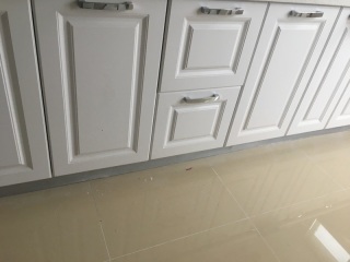 集成吊顶及橱柜柜体安装