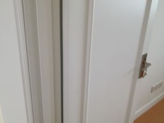套装门、踢脚线安装