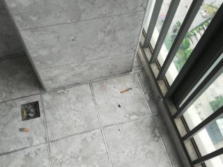 厨房、卫生间墙砖施作