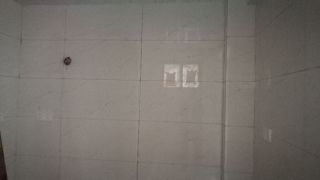 厨房、卫生间墙砖施作