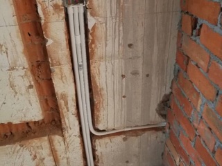 强、弱电布管，穿线施作