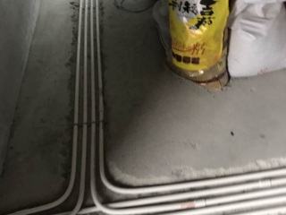 强、弱电路穿线施作